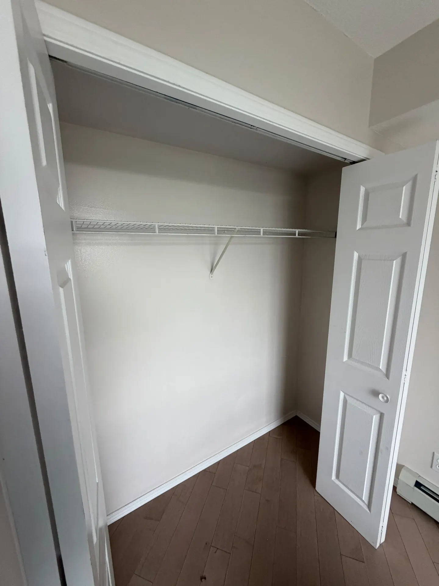Freshly painted interior walls and trim, interior painting by Westside Mogul in Calgary